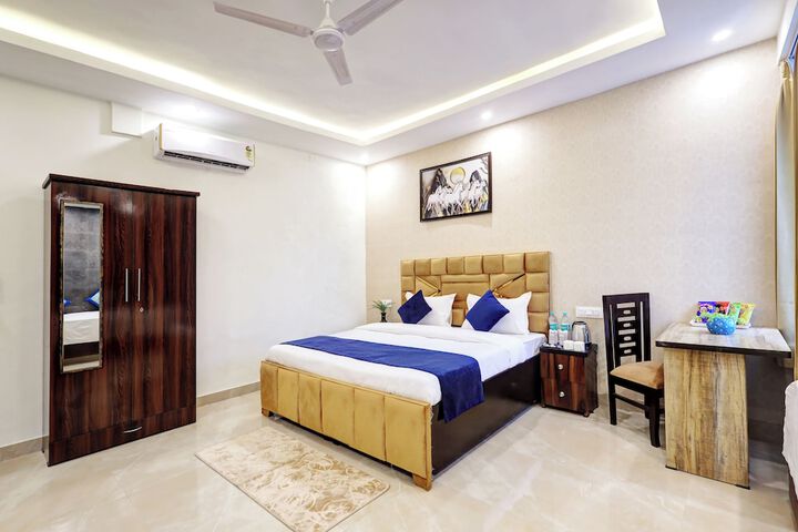 Room 12 of 43
