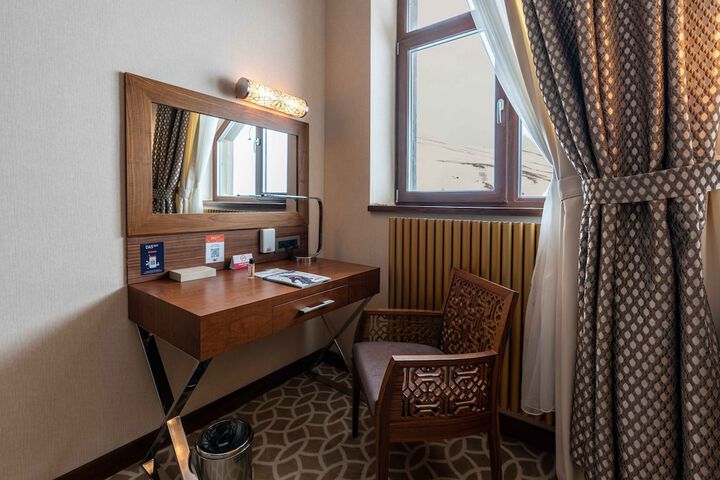 Room 70 of 175