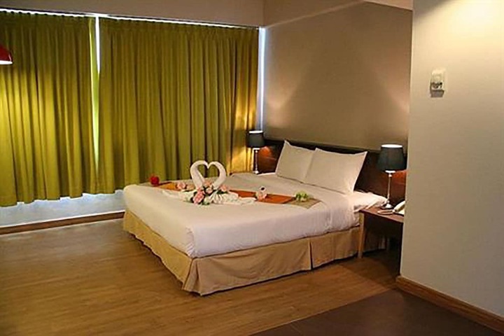 Room 18 of 84
