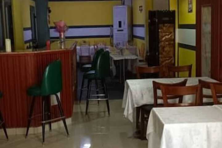 Dining 9 of 14