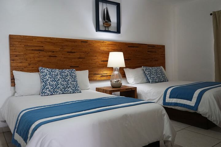 Room 2 of 58