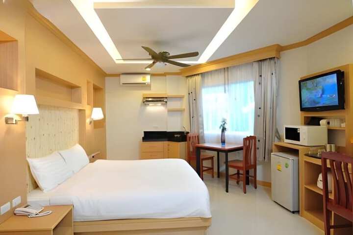 Decare Hotel Patong Formerly Green Harbo