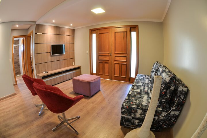 Room 3 of 52