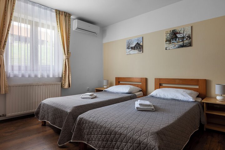 Room 14 of 72