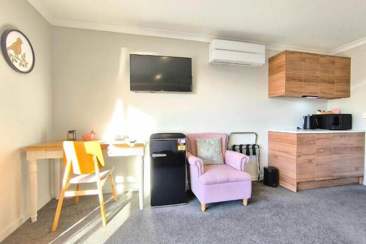 Room 6 of 14