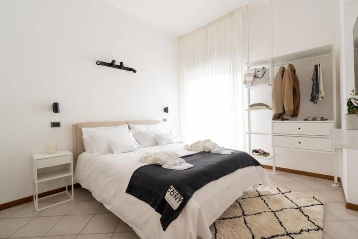 Room 6 of 43