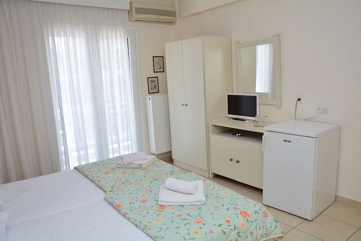 Room 28 of 31