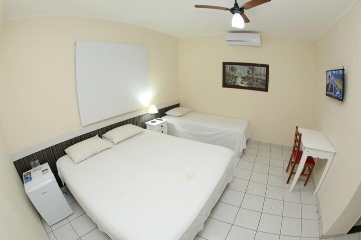 Room 6 of 35