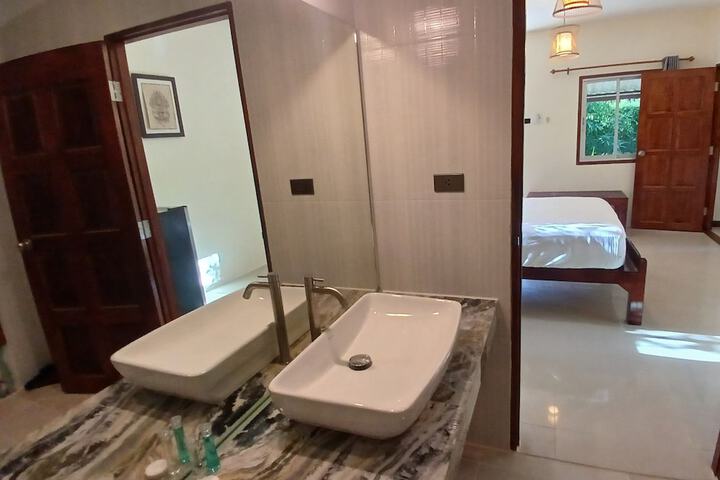 Room 48 of 49