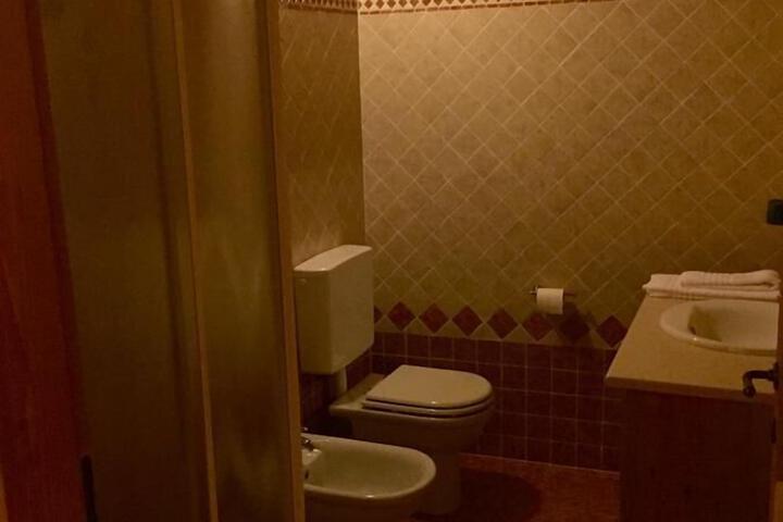 Room 5 of 52