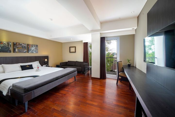 Room 7 of 26