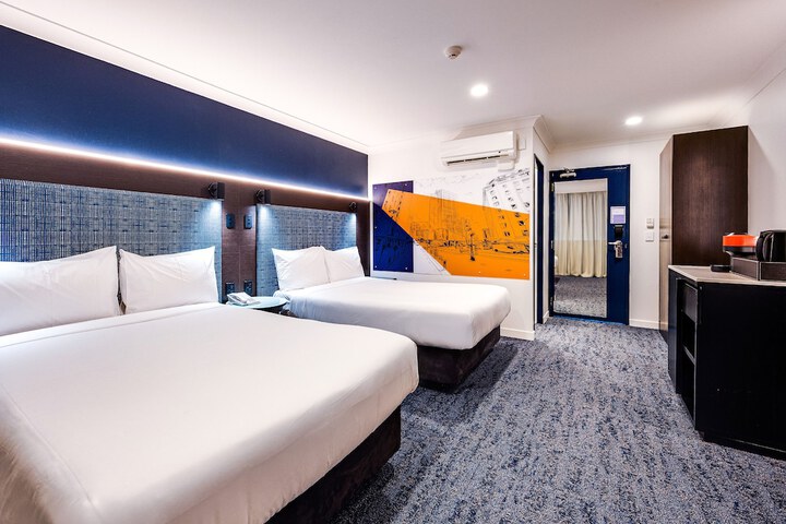 Room 29 of 70