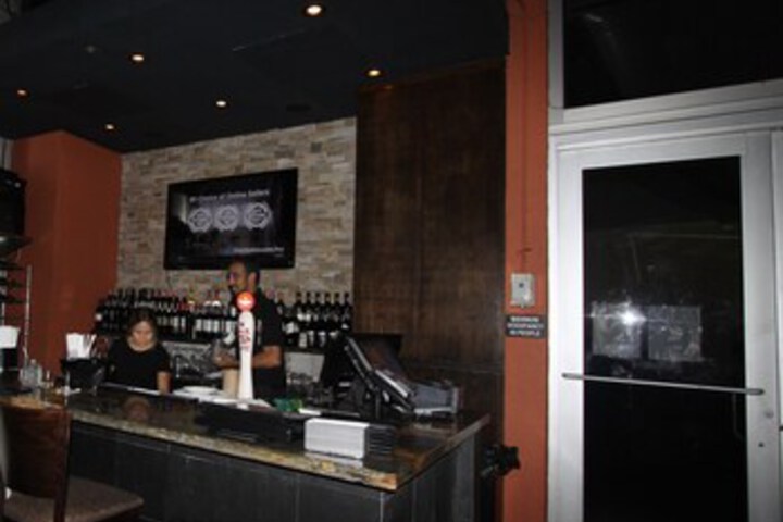 Lounge 13 of 263