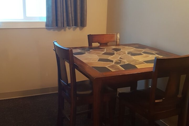 Room 11 of 37