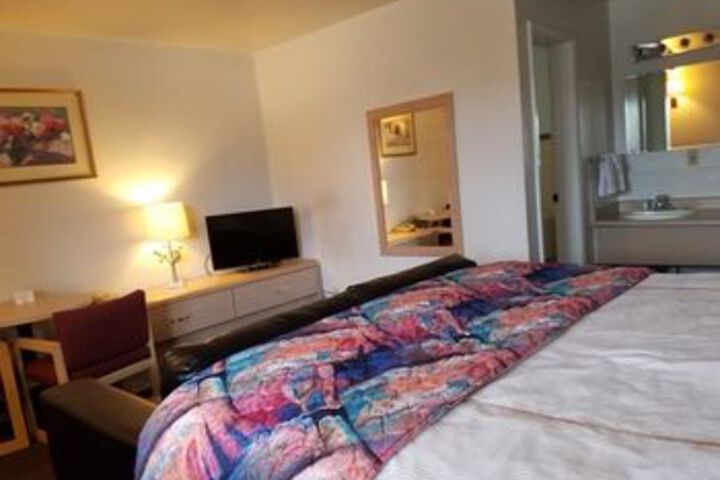 Room 17 of 43