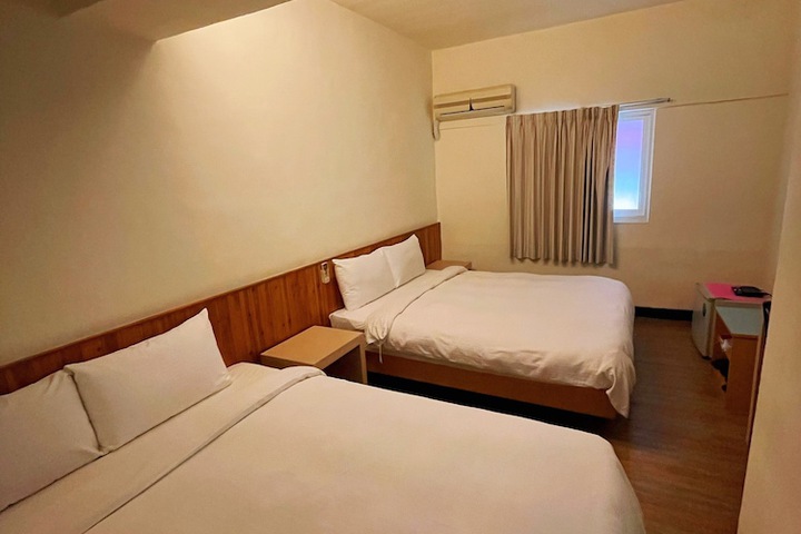 Room 12 of 53