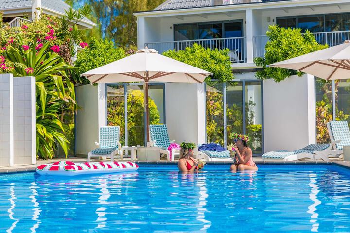 Hotel with Pool