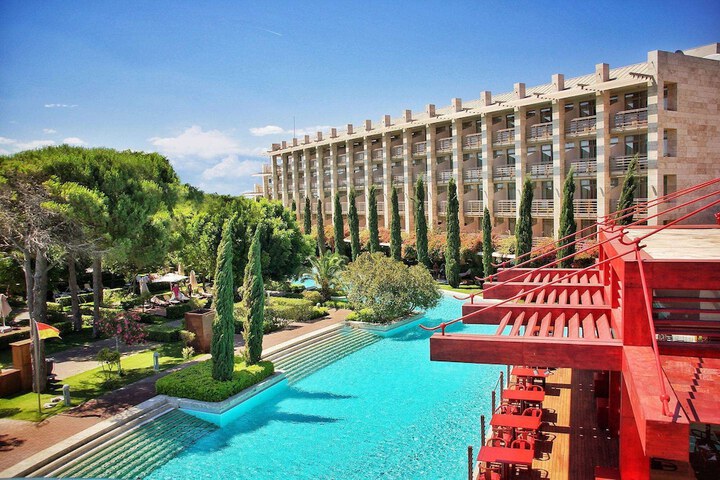 Pool 139 of 336