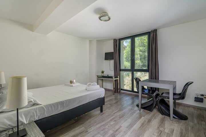 Room 13 of 50