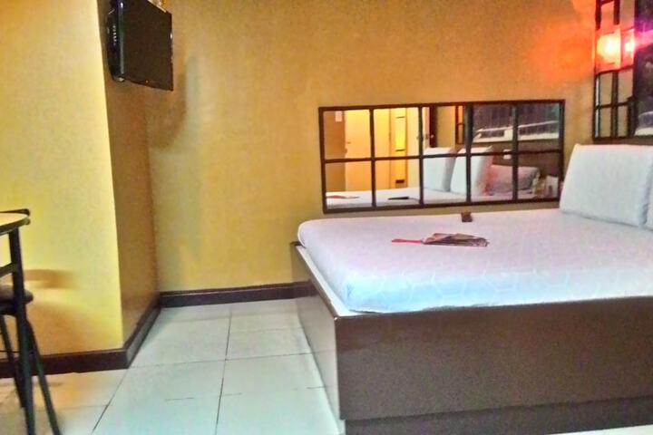 Room 11 of 20