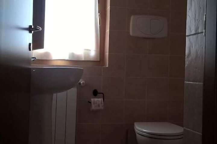 Room 38 of 38