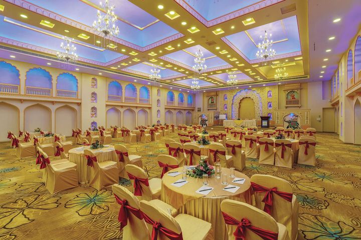 Ballroom/Hall 83 of 110