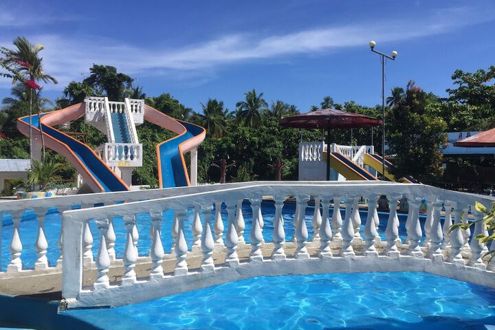 Pool 15 of 20