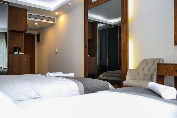 Room 14 of 31