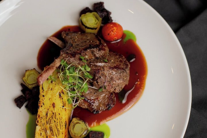 Dining 80 of 92