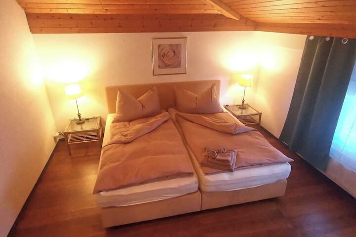 Room 17 of 29