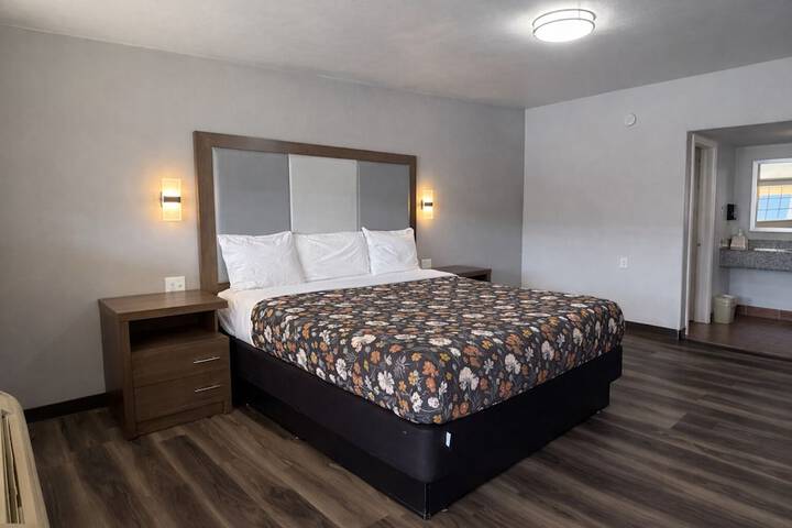 Room 14 of 25