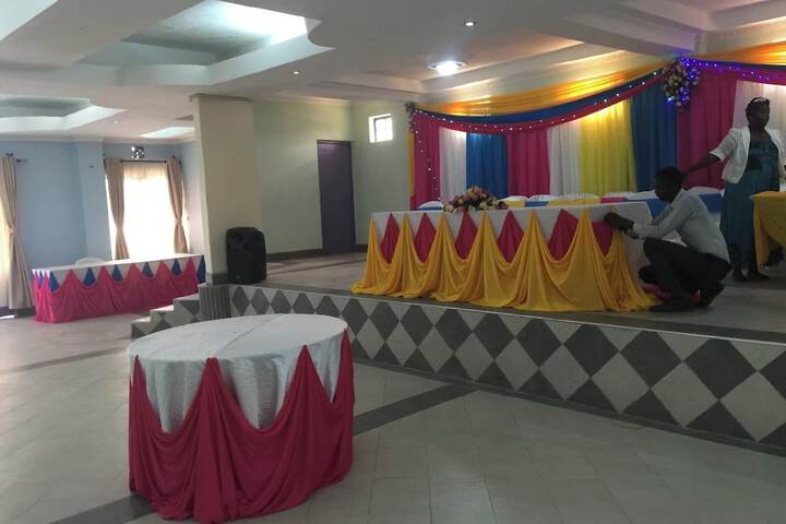 Ballroom/Hall 43 of 99