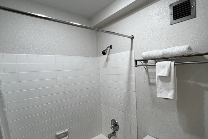 Room 20 of 39
