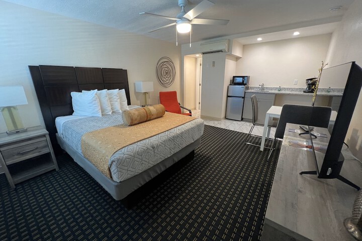 Room 5 of 51