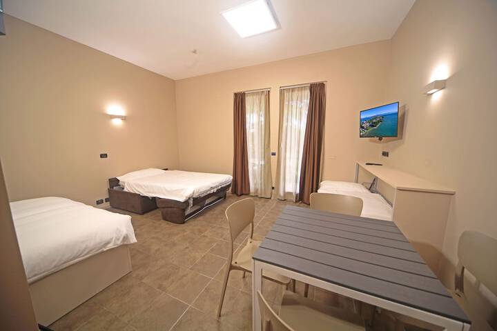 Room 7 of 30