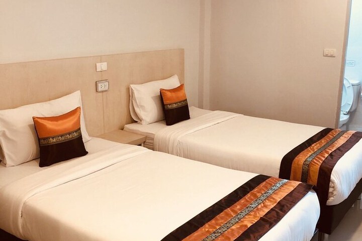 Room 3 of 36