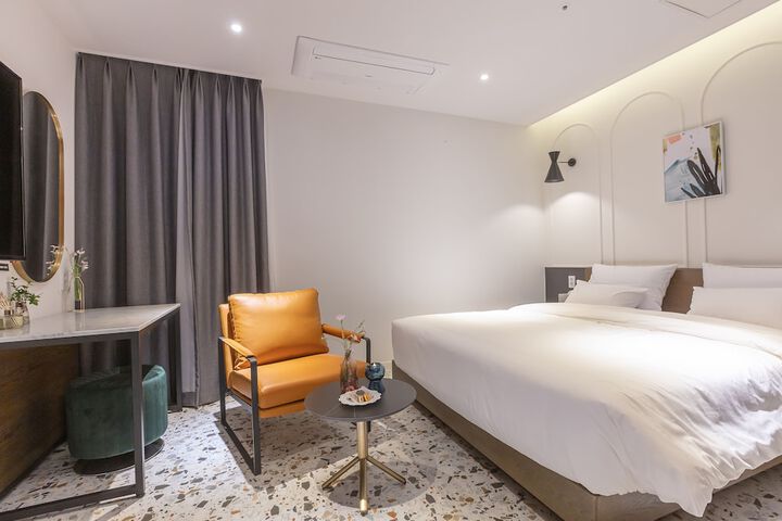 Room 46 of 110