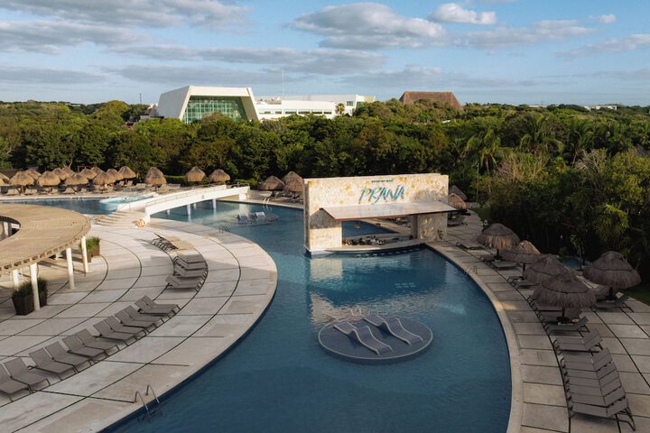 Pool 56 of 209