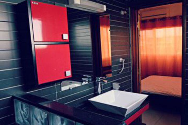 Room 9 of 44