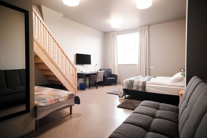 Room 4 of 15