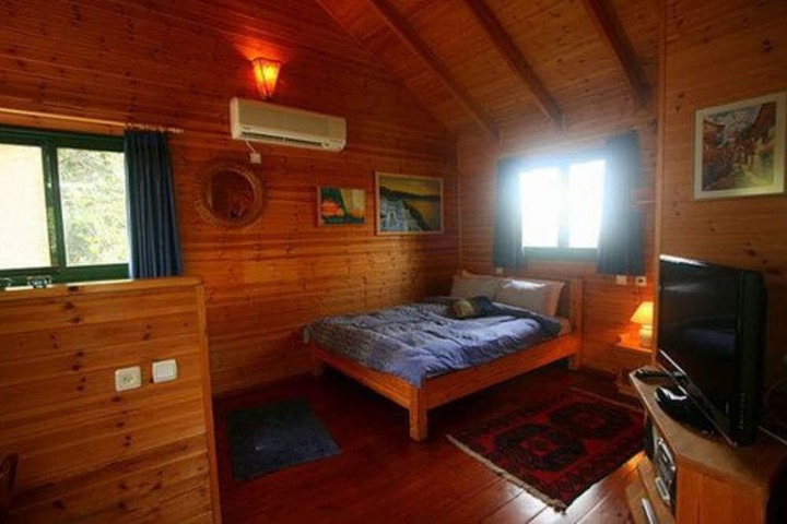 Room 5 of 40
