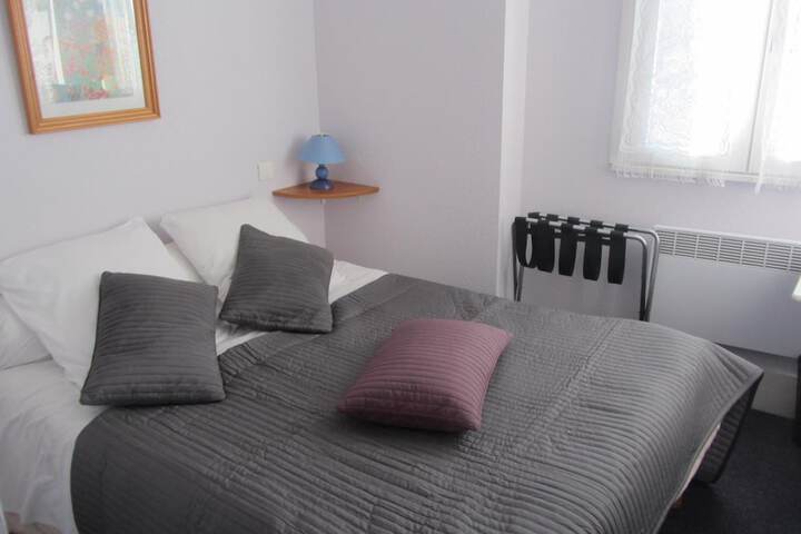 Room 33 of 60