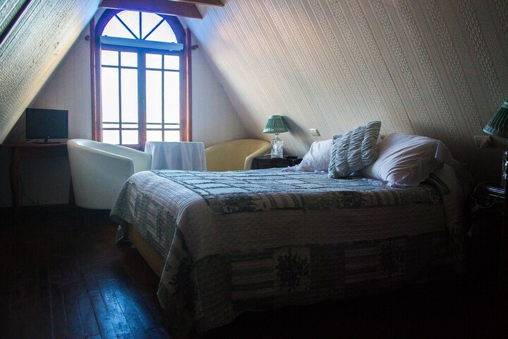 Room 5 of 95