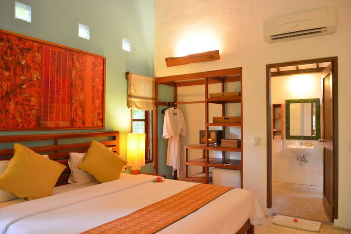 Room 5 of 65