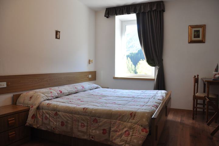 Room 16 of 45