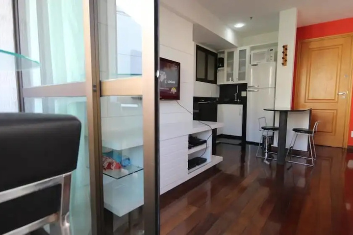 Room 2 of 3