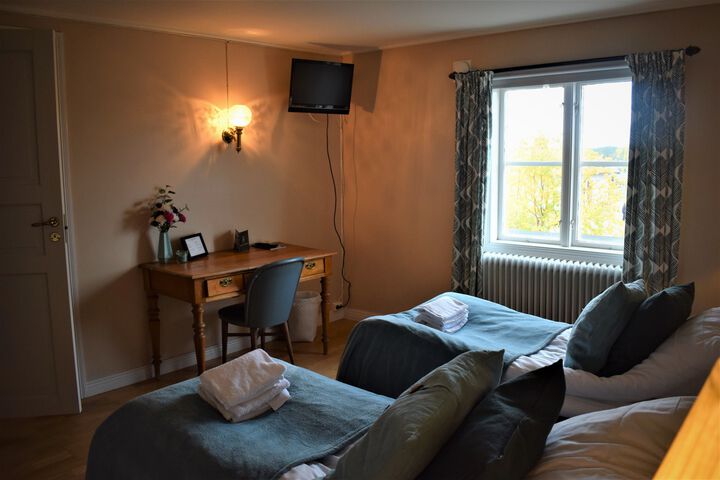 Room 75 of 84