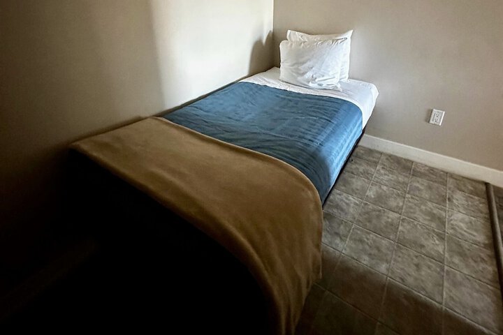 Room 6 of 53