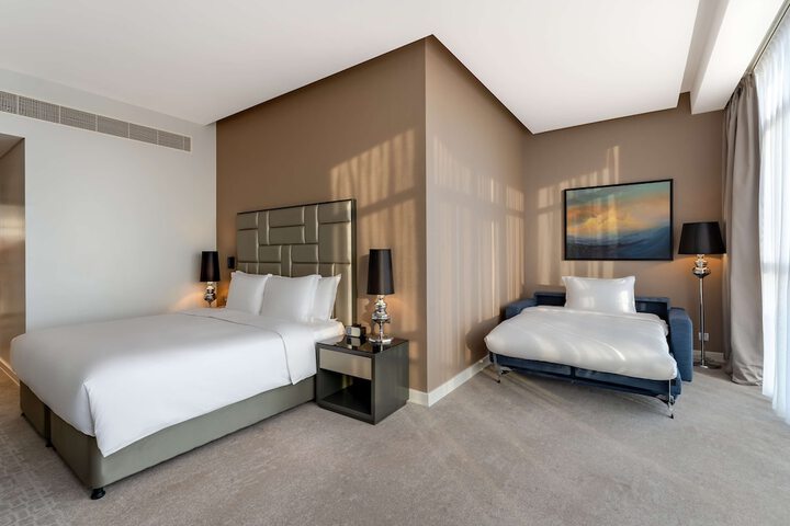 Room 18 of 199