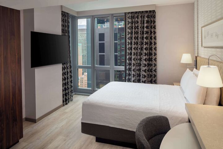 Room 5 of 20